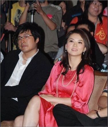 Десять самых счастливых женщин китайского шоу-бизнеса в 2009 году 1