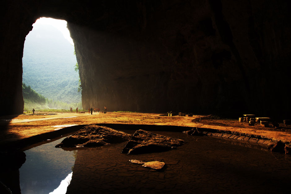 Пещера Тэнлун в провинции Хубэй