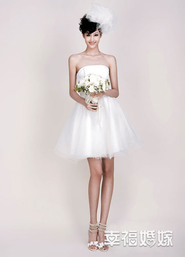 Очень красивые свадебные мини-платья невесты 