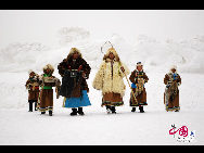 28 декабря в степи Сиучжумуцинь Автономного района Внутренняя Монголия КНР прошел торжественный «Снежный карнавал». В последние годы увеличивается масштаб зимнего туризма.