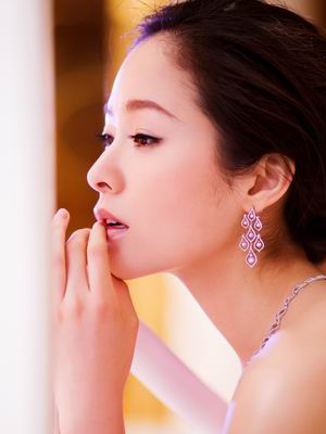 Новые фотографии красивой китайской актрисы Цзян Иянь 