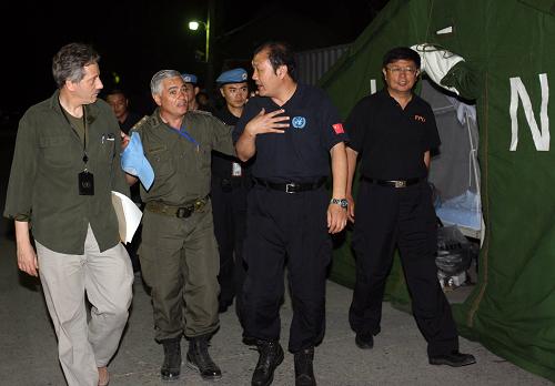 Новый генеральный полицейский инспектор МООНСГ посетил лагерь китайских миротворцев на Гаити1