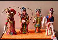 Он-лайновая выставка произведений мастера лепки из теста Пань Давэня