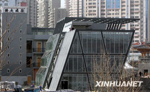 Начались масштабные работы по установке экспозиций и отделке выставочных площадей в зоне передовой городской практики в рамках ЭКСПО-2010 в Шанхае 