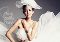«Мисс Мира» Чжан Цзылинь в свадебных платьях