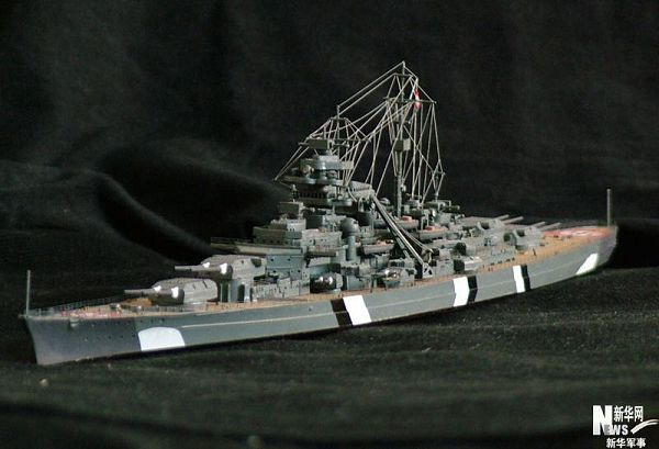 Тщательно изготовленные модели военных лодок времен Второй мировой войны