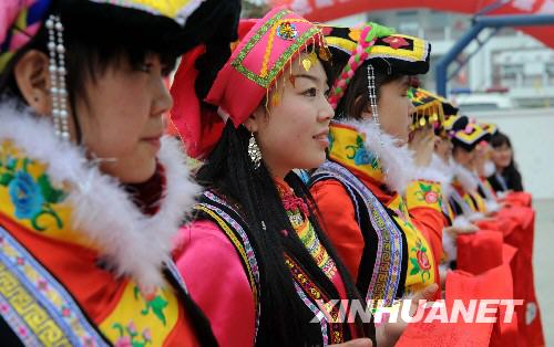 В уезде Бэйчуань в преддверии Нового года царит праздничная атмосфера 