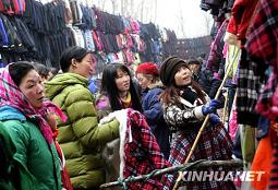 Новогодние базары в разных местах Китая