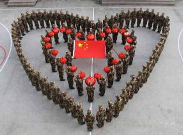 Романтическая атмосфера в военной части в преддверии Дня святого Валентина