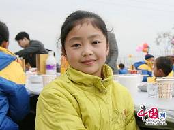 Новогодние пожелания и надежды сирот после землетрясения в провинции Сычуань