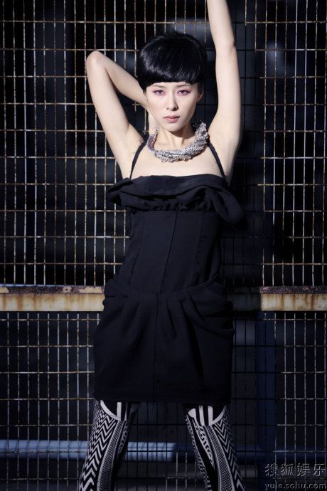 Красотка Цзян Иянь в модном журнале «VOGUE»