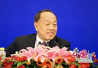 Выразительная мимика пресс-представителя третьей сессии ВСНП 11-го созыва Ли Чжаосина