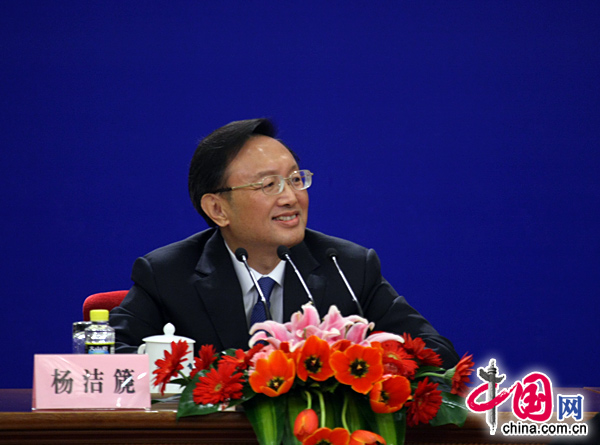 Открылась пресс-конференция министра иностранных дел Китая, министр иностранных дел Ян Цзечи ответил на вопросы китайских и иностранных журналистов