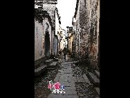 В селе Чэнкань в районе Хуэйчжоу провинции Аньхой на площади в 100 му. восстанавливается внешний вид сооружений, характерный для эпохи Восточная Хань (25-220 г.) – жилые дома, старинные мосты и беседки. Все эти сооружения дают посетителям представление о давно ушедшей эпохе. 
