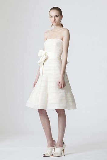 Свадебные платья весеннего сезона 2010 года от дизайнера Веры Вонг 