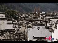 Древнее село Сиди находится в уезде Исянь города Хуаншань провинции Аньхой. Данное село было построено в форме лодки и входит в список объектов Мирового культурного наследия.