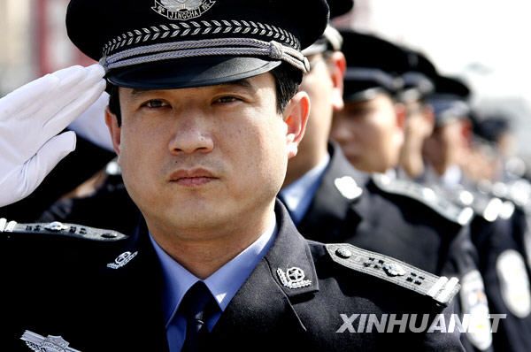 Во время проведения ЭКСПО-2010 на пропускных пунктах Шанхая будет дежурить вооруженная полиция 