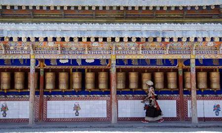 Храм Сяцюнсы в провинции Цинхай