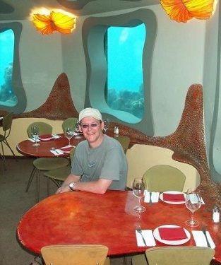Чудесный подводный ресторан 