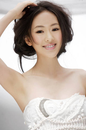 Молодая актриса Тун Яо