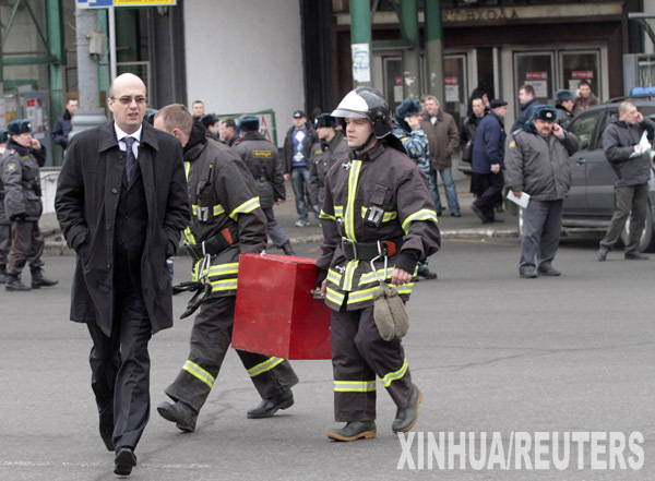 В московском метро произошли два взрыва, как минимум 37 человек погибли