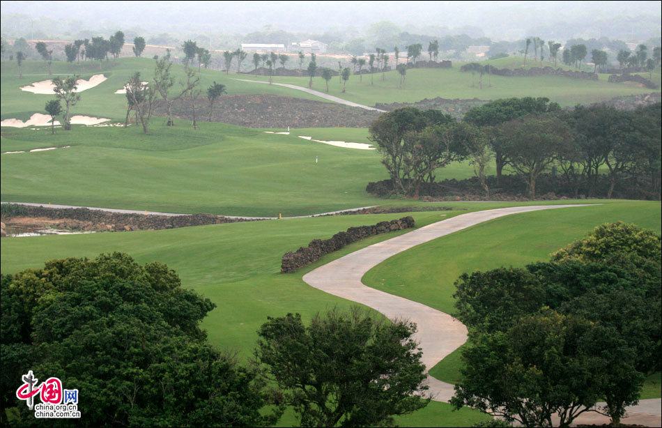 Площадка для гольфа Гуаньланьху в городе Хайкоу провинции Хайнань
