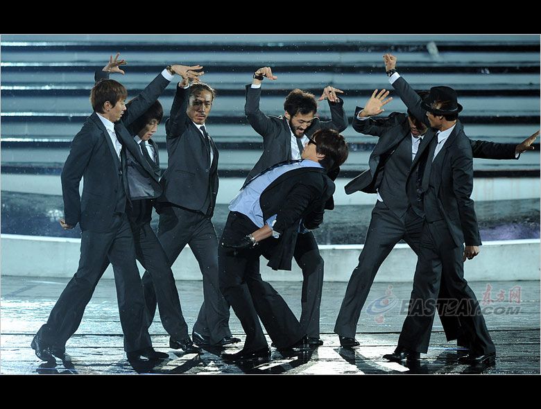 Звезды приняли участие в гала-концерте, посвященном началу обратного отчета 30 дней до открытия ЭКСПО-2010 Звезды приняли участие в гала-концерте, посвященном началу обратного отчета 30 дней до открытия ЭКСПО-2010