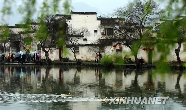 Красивые весенние пейзажи древнего села Хун в провинции Аньхой 