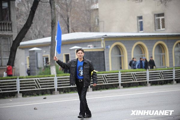 Резиденция президента Кыргызстана захвачена оппозицией