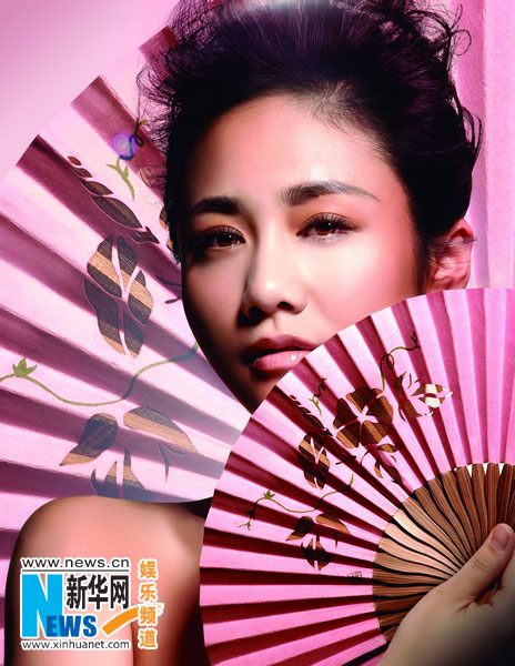 Очаровательный макияж сексуальной актрисы Лю Юнь 