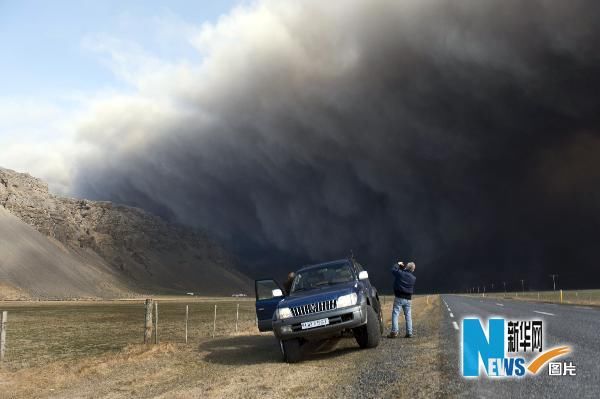 На авиаперелеты в Европе по-прежнему оказывает влияние облако вулканического пепла в Исландии 