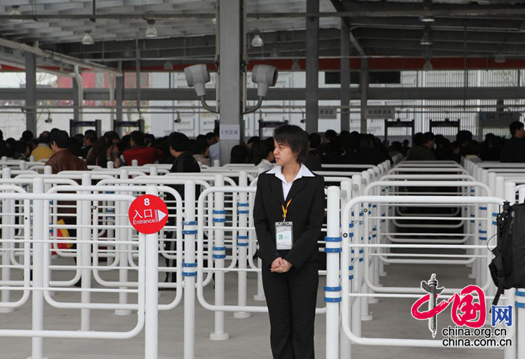 В пробной эксплуатации объектов ЭКСПО-2010 в Шанхае приняли участие около 200 тысяч человек