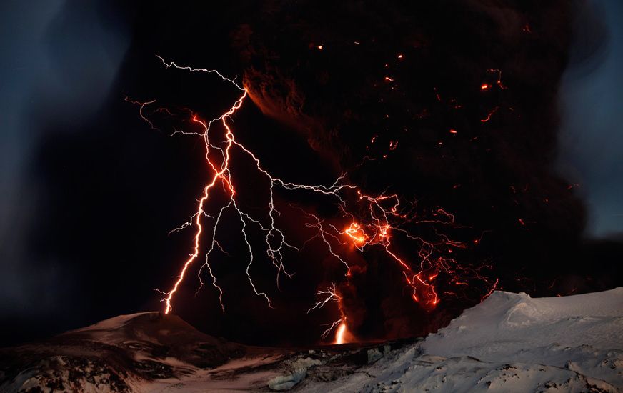 Высококачественные снимки извержения вулкана в Исландии