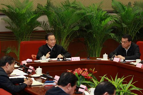Вэнь Цзябао подчеркнул необходимость обеспечения безопасности энергоснабжения для содействия социально-экономическому развитию