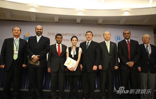 Китайская актриса Чжоу Сюнь удостоена высшей премии ООН за вклад в охрану окружающей среды 