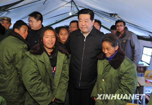 Председатель ВК НПКСК Цзя Цинлинь посетил пострадавший от землетрясения район провинции Цинхай