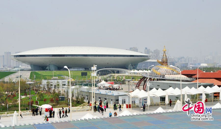 Культурный центр ЭКСПО-2010 в Шанхае в виде НЛО 