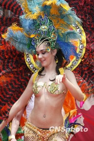Горячая бразильская самба на Куньминском международном туристическом фестивале
