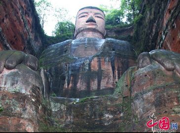 Великолепная статуя Будды в Лэшане в провинции Сычуань