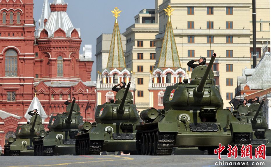 Замечательные фотографии с военного парада, прошедшего на Красной площади в Москве