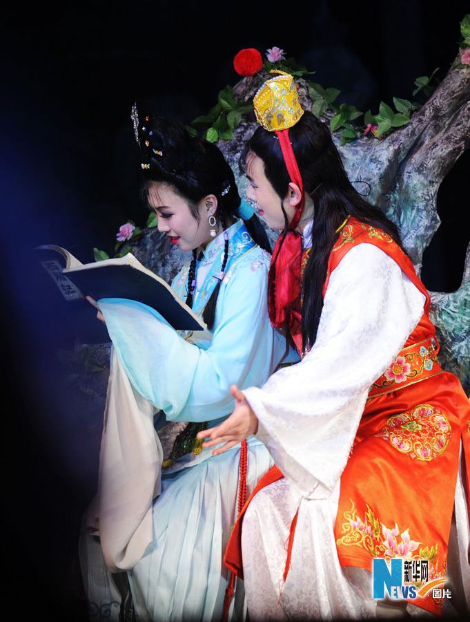 В городе Чанша прошло представление корейской оперы «Сон в красном тереме»