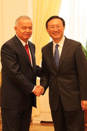 Президент Узбекистана И. Каримов встретился с главой МИД Китая Ян Цзечи