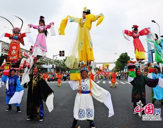 Уникальный фестиваль народных гуляний «Шэхо» провинции Шаньси в парке павильонов ЭКСПО