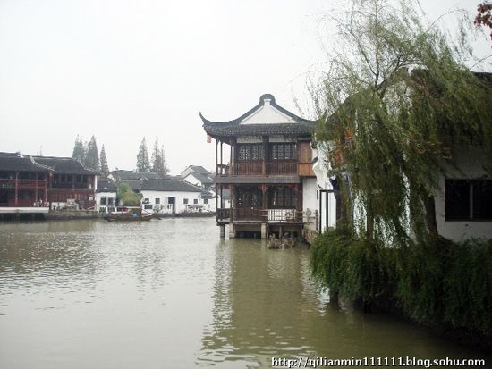 Путешествие по древнему городку Чжуцзяцзяо в Шанхае
