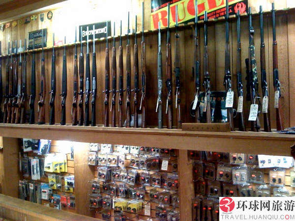 Оружейный магазин в США