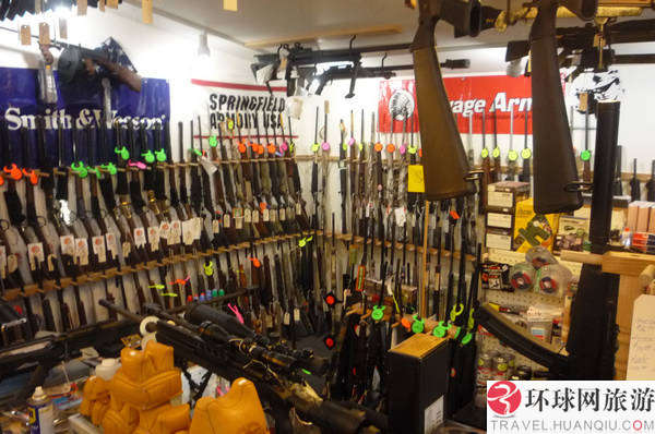 Оружейный магазин в США