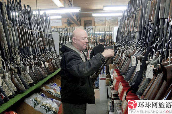 Оружейный магазин в США