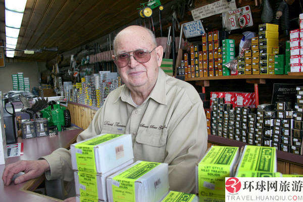 Оружейный магазин в США