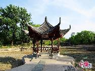 Туристам не приходится посещать много городов, чтобы полюбоваться китайским архитектурным искусством и традиционными ландшафтами.