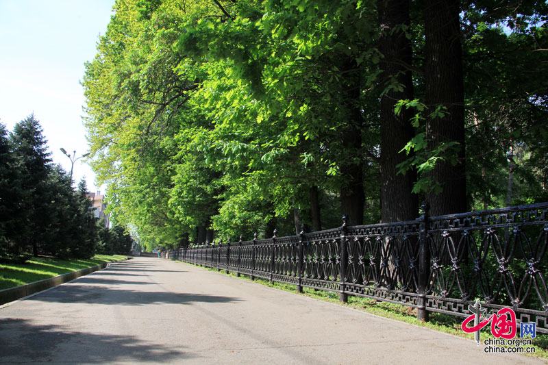 Парк 28 гвардейцев-панфиловцев в городе Алматы